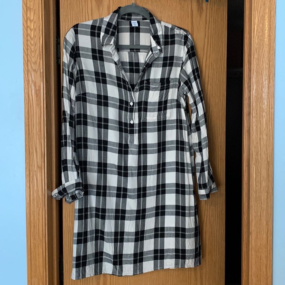Old Navy black and white plaid dress/tunic